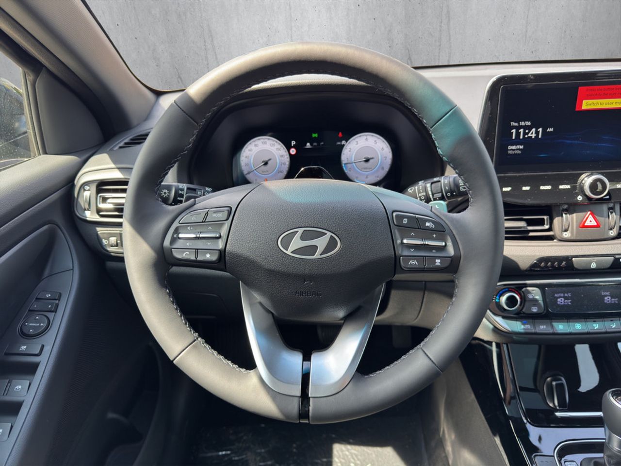 https://csb-strapi-files.fsn1.your-objectstorage.com/inventory-cars/images/fc3c9f10e9f4e94294e1526f6000de06c204e87b/19_1280_6552.jpg
