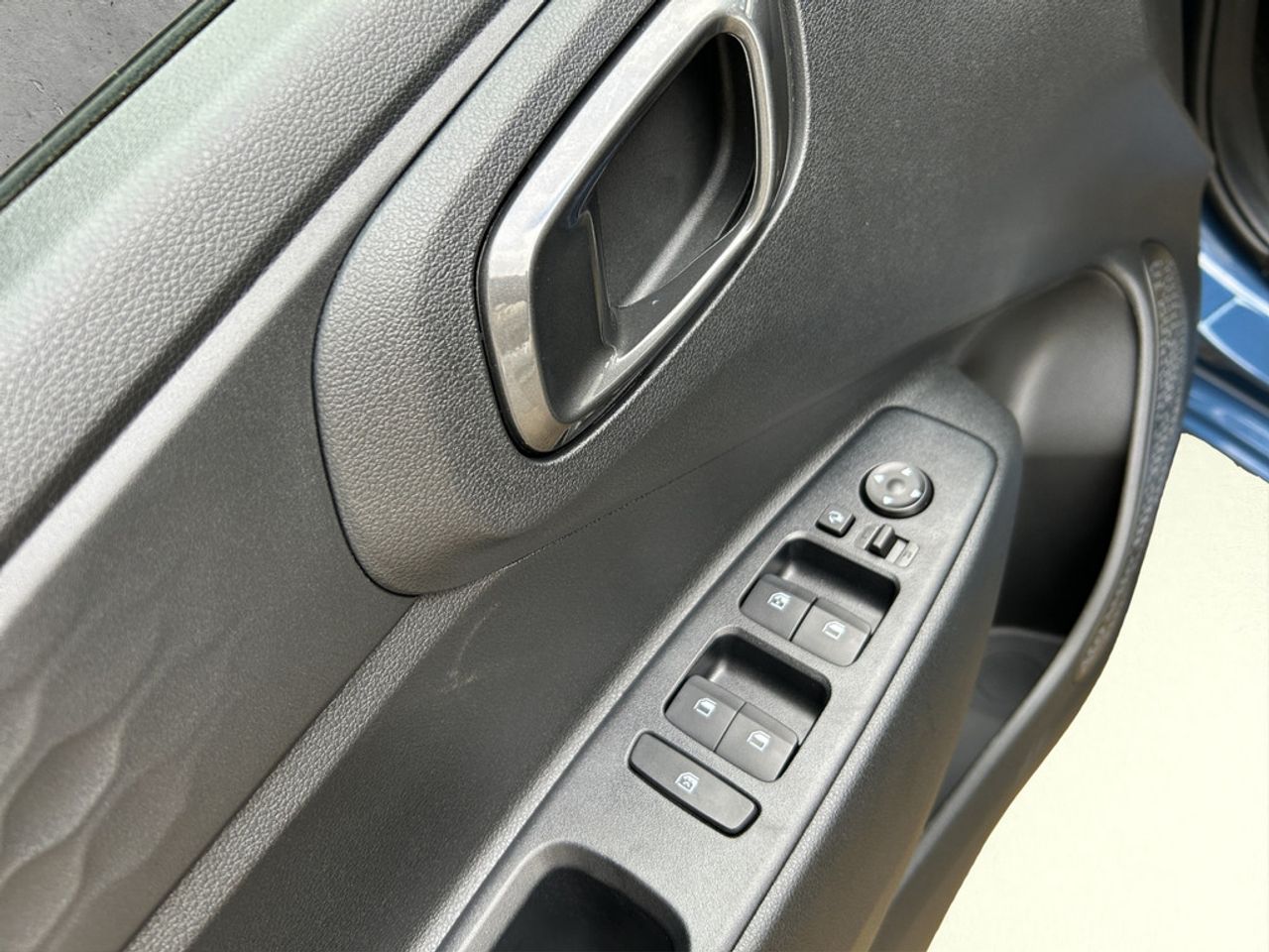 https://csb-strapi-files.fsn1.your-objectstorage.com/inventory-cars/images/fd0677aac2a9f81e6c562429a6d1c3f47076e003/11_1280_3145.jpg