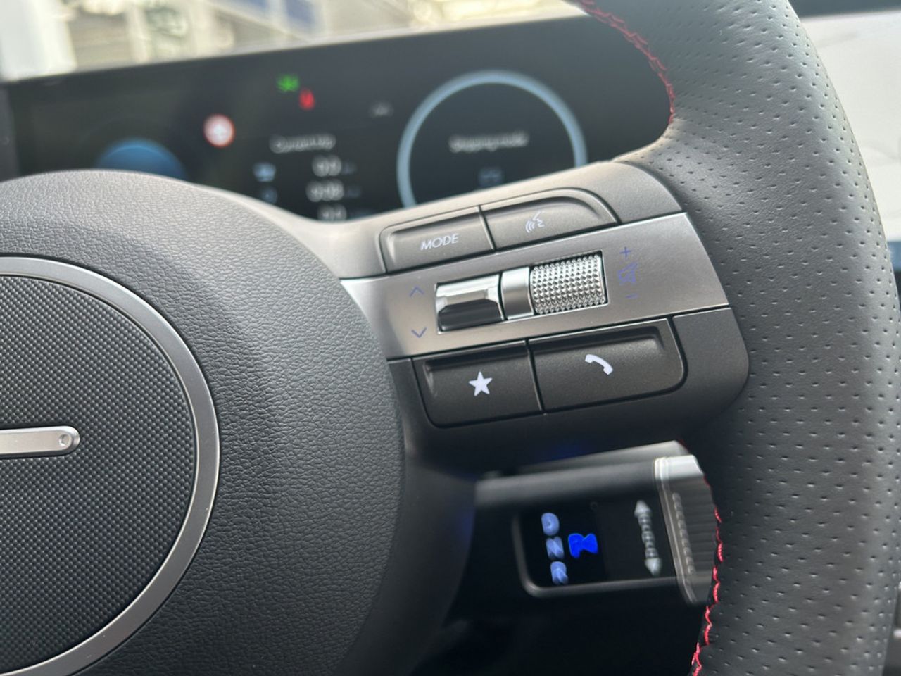 https://csb-strapi-files.fsn1.your-objectstorage.com/inventory-cars/images/fd0940019ccd1ed44434a8bd0334594718f4089f/12_1280_3929.jpg