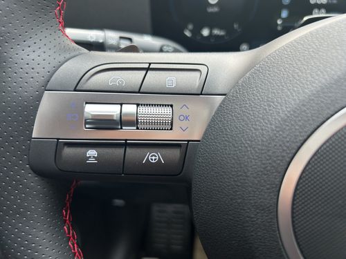 https://csb-strapi-files.fsn1.your-objectstorage.com/inventory-cars/images/fd0940019ccd1ed44434a8bd0334594718f4089f/13_500_6645.jpg
