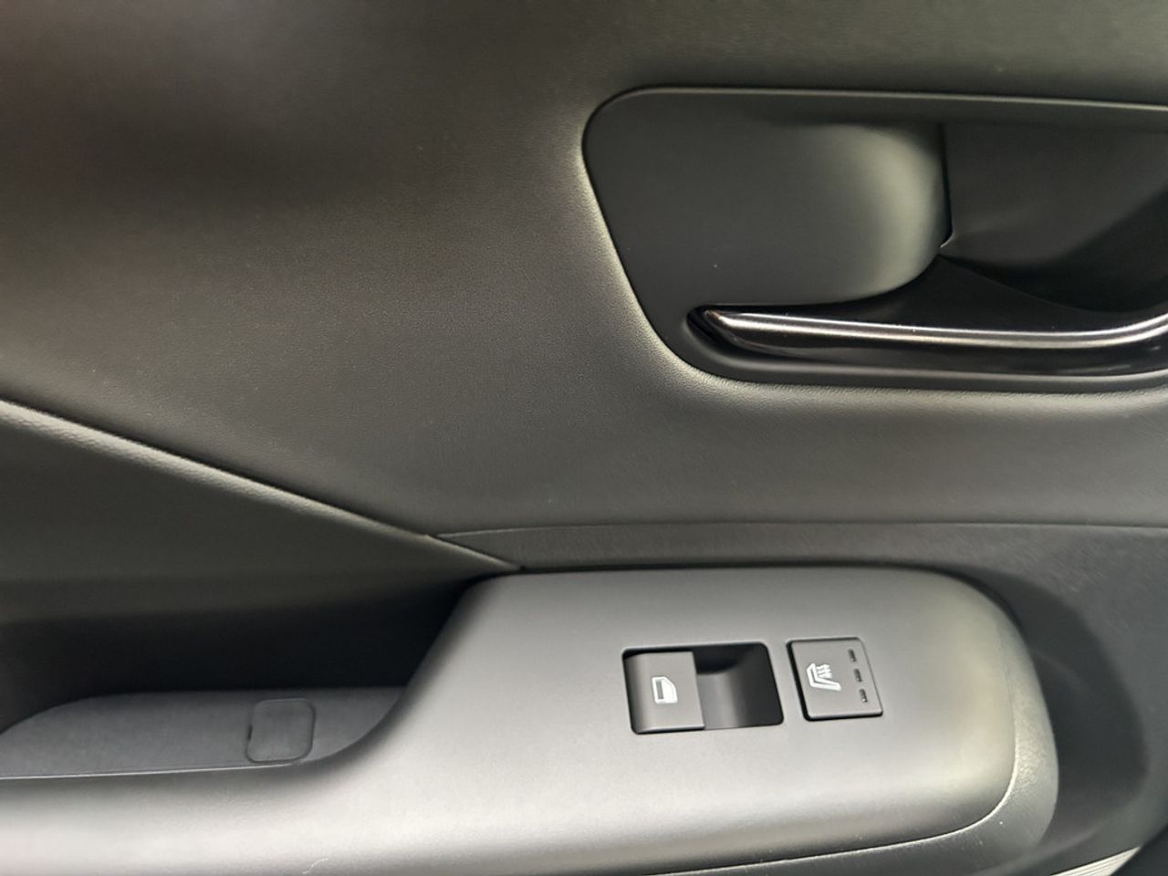 https://csb-strapi-files.fsn1.your-objectstorage.com/inventory-cars/images/fd0940019ccd1ed44434a8bd0334594718f4089f/17_1280_7393.jpg