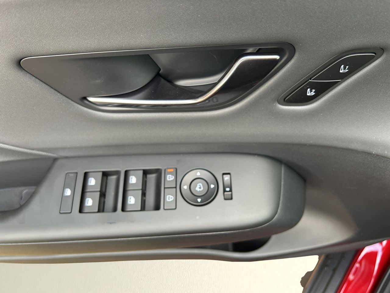 https://csb-strapi-files.fsn1.your-objectstorage.com/inventory-cars/images/fd0940019ccd1ed44434a8bd0334594718f4089f/19_1280_6751.jpg