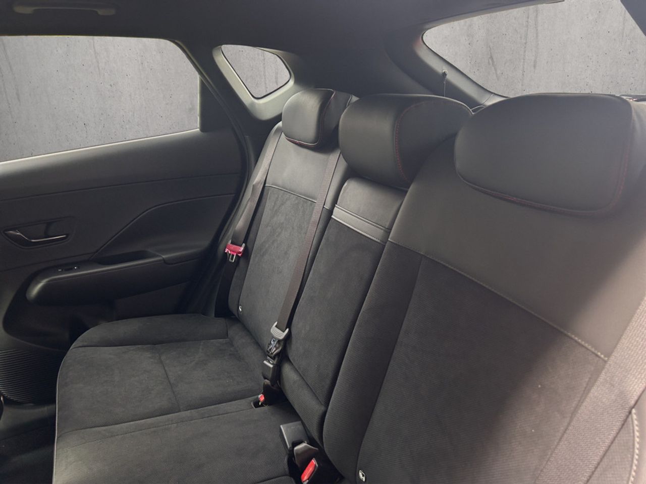 https://csb-strapi-files.fsn1.your-objectstorage.com/inventory-cars/images/fd0940019ccd1ed44434a8bd0334594718f4089f/22_1280_7303.jpg