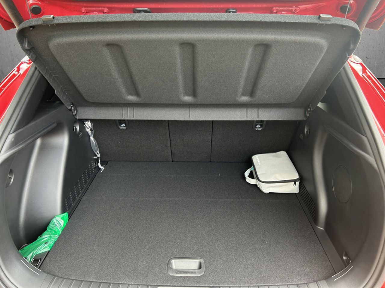 https://csb-strapi-files.fsn1.your-objectstorage.com/inventory-cars/images/fd0940019ccd1ed44434a8bd0334594718f4089f/23_1280_5519.jpg