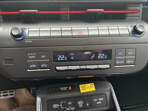 https://csb-strapi-files.fsn1.your-objectstorage.com/inventory-cars/images/fd0940019ccd1ed44434a8bd0334594718f4089f/33_500_3696.jpg