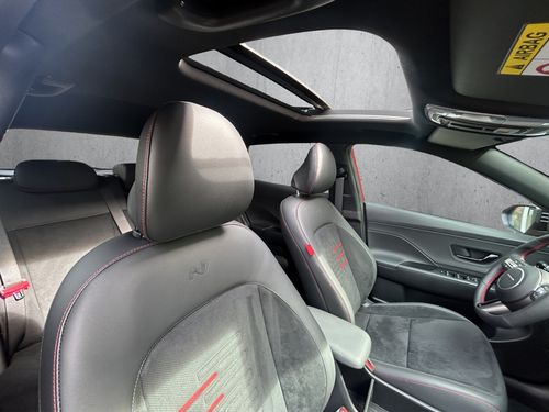 https://csb-strapi-files.fsn1.your-objectstorage.com/inventory-cars/images/fd0940019ccd1ed44434a8bd0334594718f4089f/36_500_6604.jpg