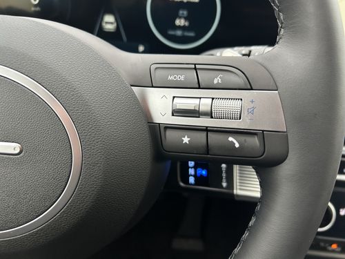 https://csb-strapi-files.fsn1.your-objectstorage.com/inventory-cars/images/fd58e1dea54bd254e29e8dc01a85adf4fc80fd85/23_500_8922.jpg