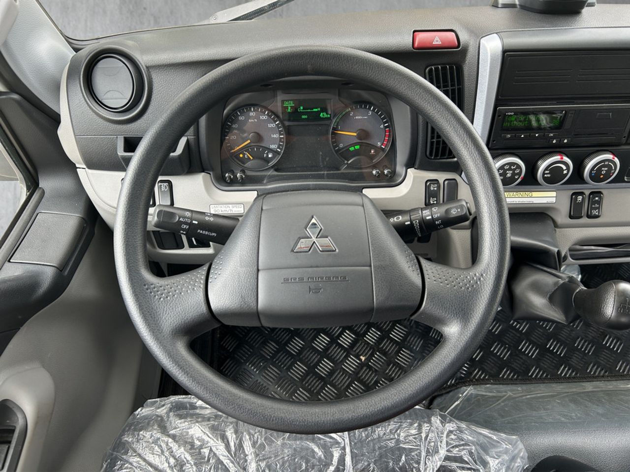 https://csb-strapi-files.fsn1.your-objectstorage.com/inventory-cars/images/ff56847c42e185c1a6e77b640ea7563ef814177b/10_1280_4383.jpg