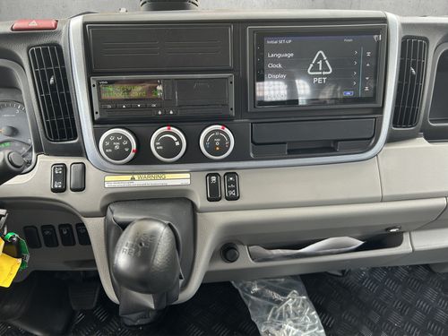 https://csb-strapi-files.fsn1.your-objectstorage.com/inventory-cars/images/ff56847c42e185c1a6e77b640ea7563ef814177b/12_500_6919.jpg