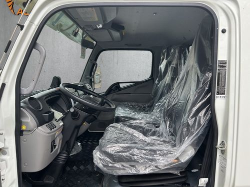 https://csb-strapi-files.fsn1.your-objectstorage.com/inventory-cars/images/ff56847c42e185c1a6e77b640ea7563ef814177b/9_500_2444.jpg