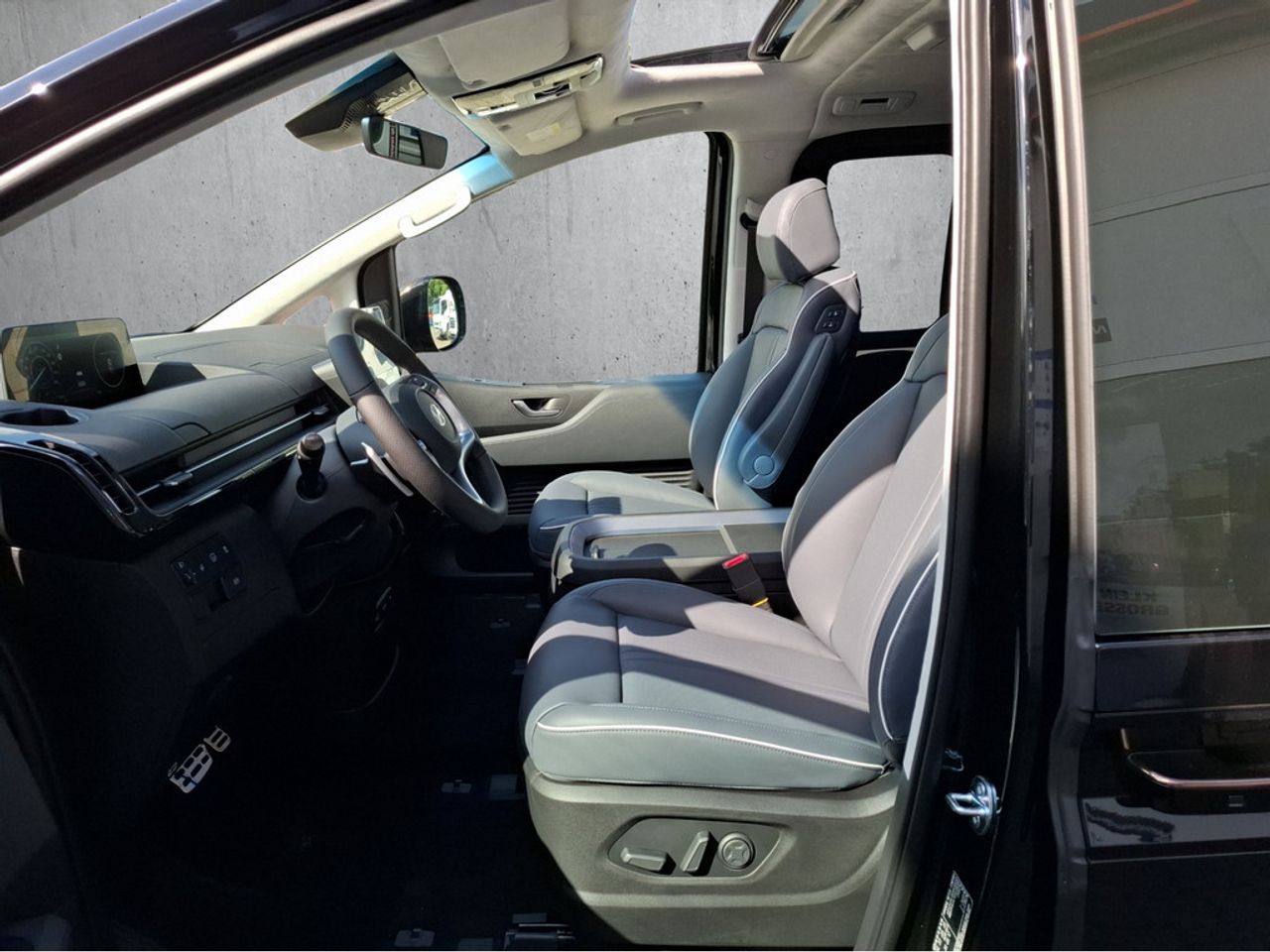 https://csb-strapi-files.fsn1.your-objectstorage.com/inventory-cars/images/ffb86ead50ef4412464a61f79e54770853878958/9_1280_3359.jpg
