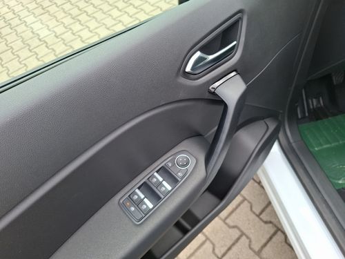 https://csb-strapi-files.fsn1.your-objectstorage.com/inventory-cars/images/fff9b338502f3cee6b898de1e1bb3715159278d8/13_500_2430.jpg