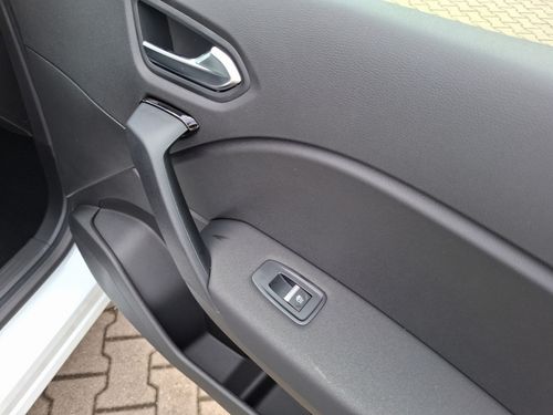 https://csb-strapi-files.fsn1.your-objectstorage.com/inventory-cars/images/fff9b338502f3cee6b898de1e1bb3715159278d8/20_500_4884.jpg