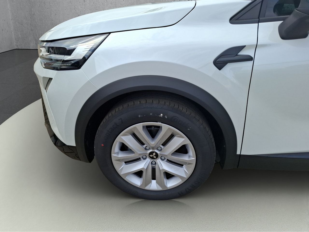 https://csb-strapi-files.fsn1.your-objectstorage.com/inventory-cars/images/fff9b338502f3cee6b898de1e1bb3715159278d8/2_1280_5051.jpg